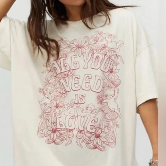 DAYDREAMER | All You Need Is Love Tee | OS - Picture 12 of 13